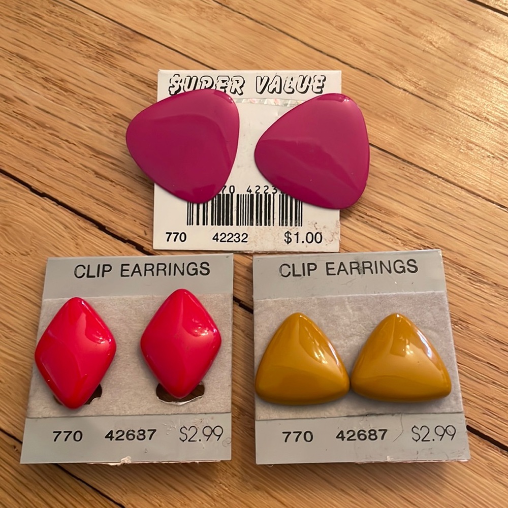 NWT Vintage 80s/90s Clip On Earrings